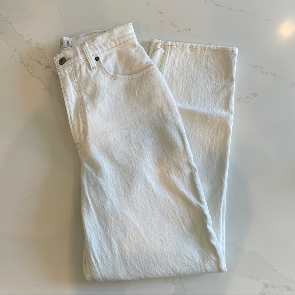 Abercrombie Curve Love Ultra High Rise 90s Straight Jean